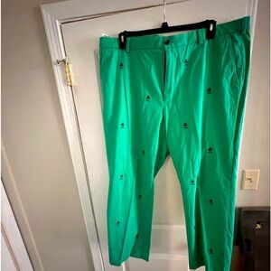 Brookes Brother golfing pants size 44x30. Hardly worn them!